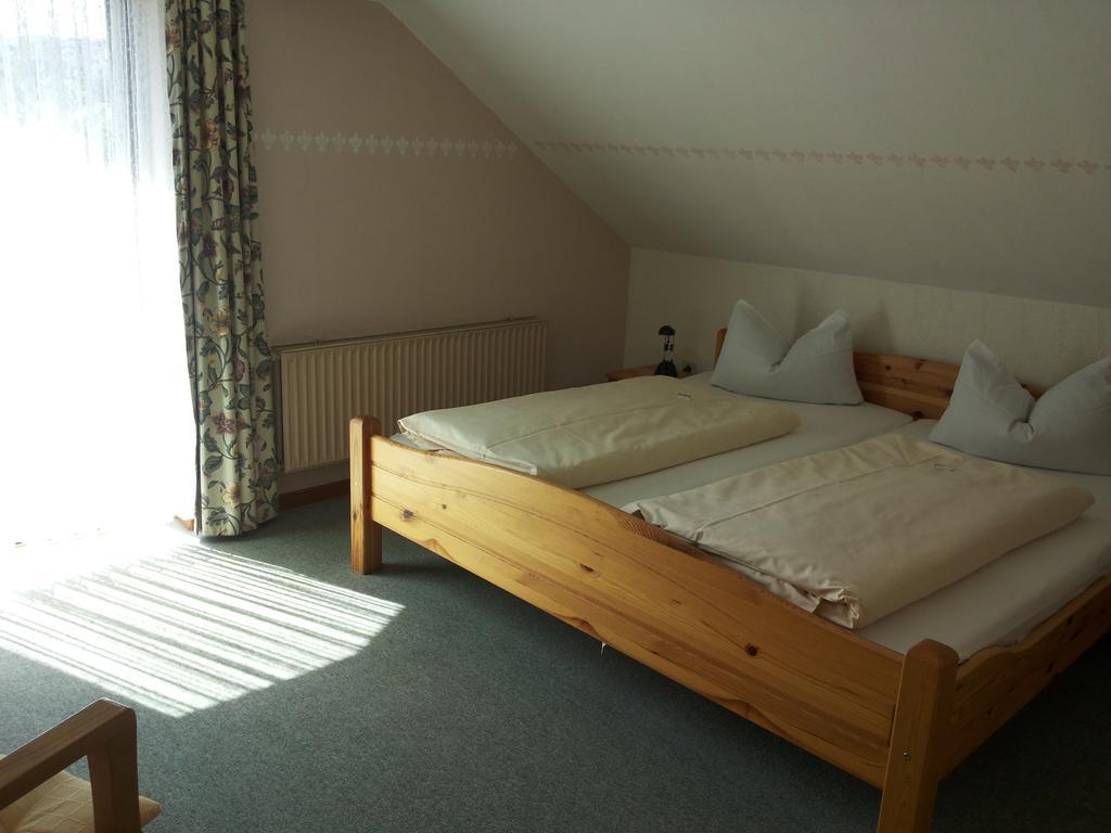 Pension "Dorfkrug" Winterberg Room photo